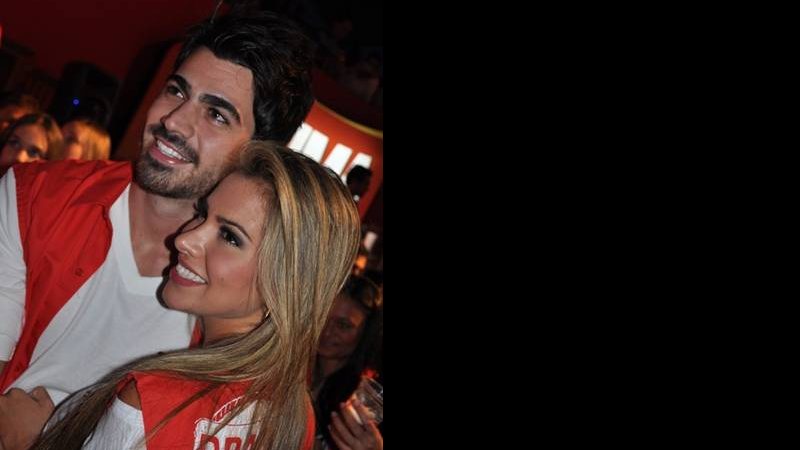 Rodrigão e Adriana curtem show de Luan Santana - Divulgação