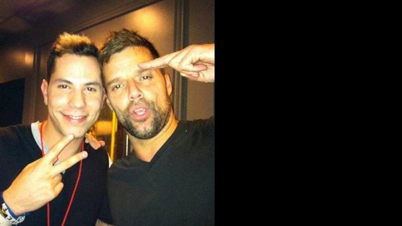 Christian Chavez e Ricky Martin nos bastidores de um show em Los Angeles - Reprodução / Facebook