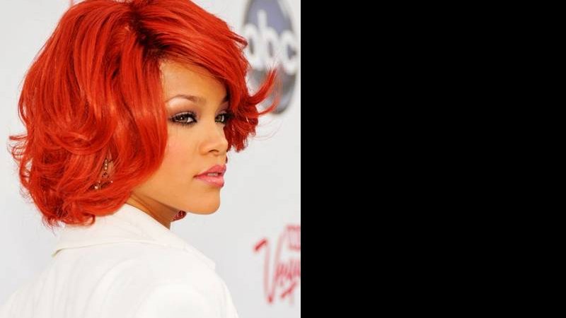 O make clássico de Rihanna no "Billboard Awards 2011" - Getty Images