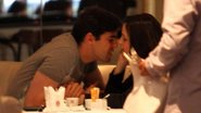 Kaká e Caroline Celico em jantar romântico - Orlando Oliveira/AgNews