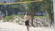 Ashton Kutcher e amigos: partida de vôlei na praia - Gabriel Reis e Delson Silva/AgNews