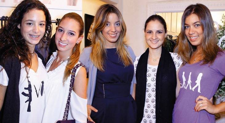 Rafaela Grabert e Carol Moraes são recebidas em lançamento de projeto em loja em SP das sócias Viviana Ximenes, Ana Laura Matos e Corina Ximenes, irmã de Vivi. - BIANCA TATAMIYA, CAROLINA BIRENBAUM, ELDER BUCK, JULIANA LOPES, LETÍCIA BERINGHS BARONI, MARIA TUCA FANTIN, MAURICIO BACELAR, MIDORI DE LUCA, PRISCILLA LIMA, RAFAELLA SILVA, RODRIGO JACOB E THIAGO MORAES