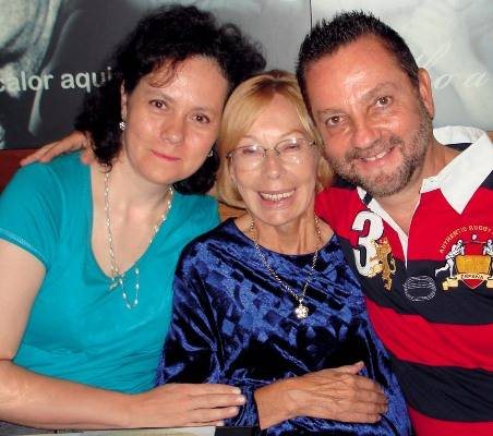 Márcia Maria, atriz, festeja entre a sobrinha Veridiana Maria e Ruvin Singal, em SP. - CLÁUDIO IZIDIO FERREIRA, FOTO STUDIO EQUIPE, GUILHERME GONGRA, MÁRCIA STIVAL, OVADIA SAADIA, PAULO GIANDALIA, RODRIGO ZORZI E VERA MASSARO