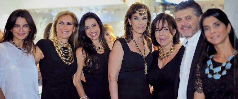 Fernanda Motta, Nadia Locanto, Adele Zazur Kerlakian, Renata Scarpa, Fatima Scarpa, Fabrizio Giannone e Malu Ortiz em desfile na Casa Cor, SP. - CLÁUDIO IZIDIO FERREIRA, FOTO STUDIO EQUIPE, GUILHERME GONGRA, MÁRCIA STIVAL, OVADIA SAADIA, PAULO GIANDALIA, RODRIGO ZORZI E VERA MASSARO