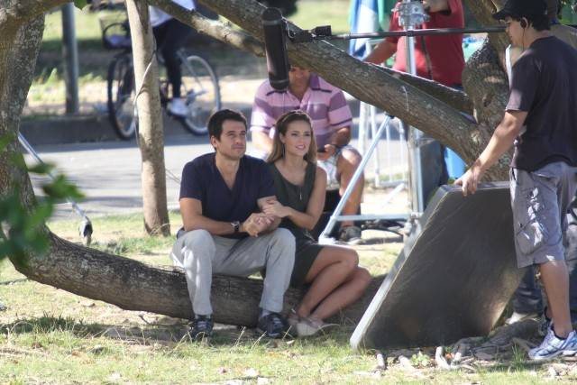 Eriberto Leão e Paola Oliveira gravam cena de 'Insensato Coração' - Wallace Barbosa/AgNews