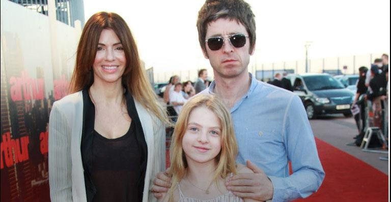 Noel Gallagher com a mulher, Sara MacDonald e a filha, Anais - Getty Images