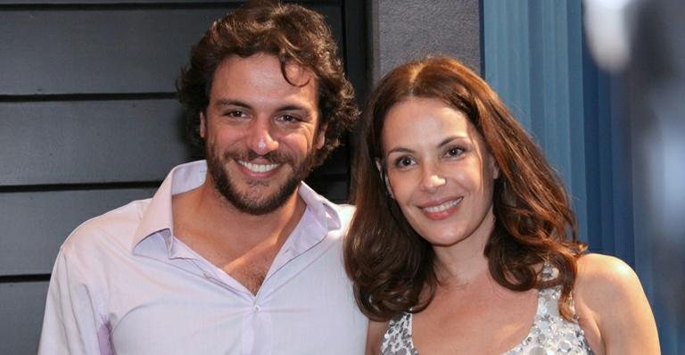 Rodrigo Lombardi e Carolina Ferraz protagonizam remake de O Astro - AlexPalarea e Roberto Filho/AgNews