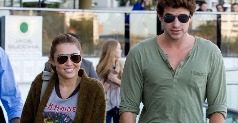 Miley Cyrus e Liam Hemsworth - Grosby Group