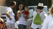 Marcelo Faria, Camila Lucciola e a pequena Felipa, de apenas cinco meses - Edson Teofilo/Photo Rio News