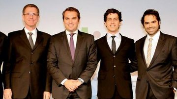 Os executivos Luiz Dias Guimarães, Márcio Lara, Rodrigo Barros, Marcello Pastore, Thiago de Aragão e Jath Azevedo em fórum empresarial em Santos, SP. - ANTONIO RAMON, CAROLINA MIRANDA