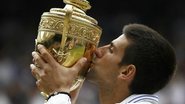 Novak Djokovic comemora título em Wimbledon - Reuters