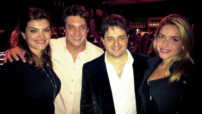 Mayana Neiva e Monique Alfradique prestigiam a nova dupla sertaneja Juan e Don, em show, em São Paulo. - CASSIANO DE SOUZA / CBS IMAGENS, DANIEL VEIGA, PAULO JABUR, RICARDO NADER, RODRIGO TUCO, ROGÉRIO LACANNA, SUZANA ABREU, TATI MURR E WALDEMIR FILETTI