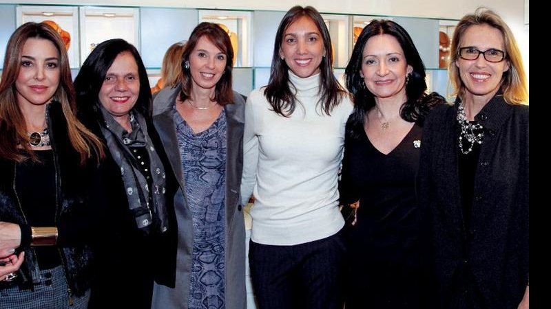 Elisabeth Abduch e Francesca Diana Romana, nas pontas, fazem coquetel do bem em São Paulo e recebem as amigas Bia Duarte, Esther Schattan, Deborah Roig e Paula Balducci. - CASSIANO DE SOUZA / CBS IMAGENS, DANIEL VEIGA, PAULO JABUR, RICARDO NADER, RODRIGO TUCO, ROGÉRIO LACANNA, SUZANA ABREU, TATI MURR E WALDEMIR FILETTI