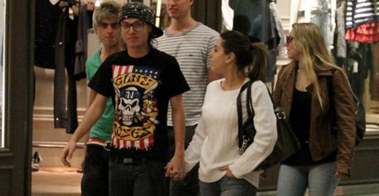 Pe Lanza e Giovanna Lancellotti em shopping no Rio de Janeiro - Dilson Silva / AgNews