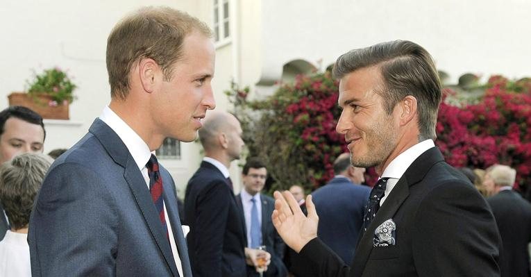 Príncipe William bate papo com David Beckham em Los Angeles - Reuters