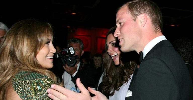 William e Catherine conversam com Jennifer Lopez durante jantar em Los Angeles - Getty Images