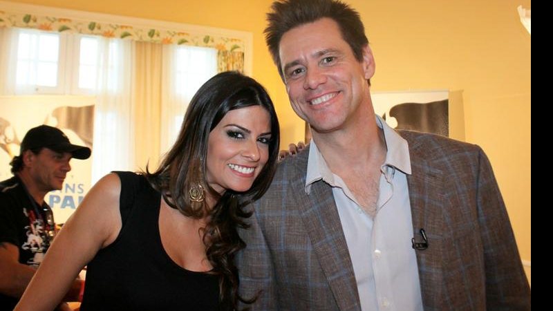 Juliana Almeida, do E! Entertainment Brasil, entrevista o astro Jim Carrey, no Rio. - BRUNO SPADA, ERASMO NASCIMENTO, FABRIZIO GUERATTO, L.R COMUNICAÇÃO E LUCIANA PREZIA