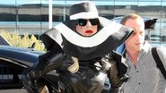 Lady Gaga exibe chapéu exótico - Getty Images