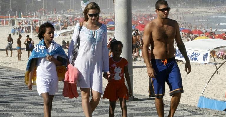 Luana Piovani, Pedro Vianna e as afilhadas - PhotoRioNews/Edson Teófilo