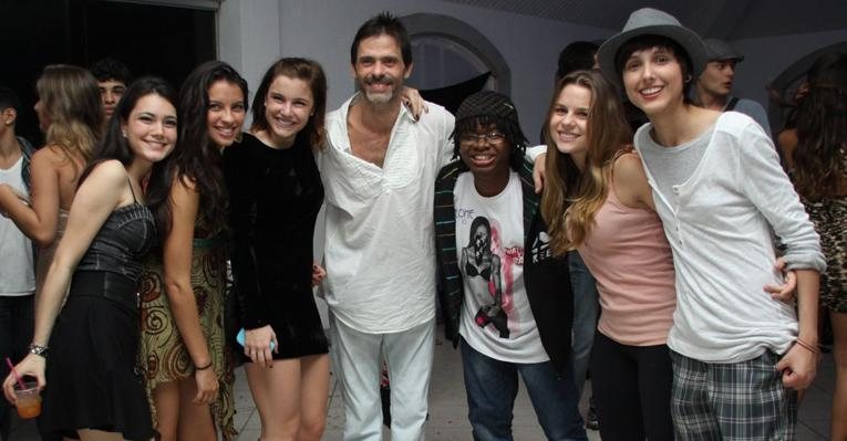 Elenco de Malhação reunido no aniversário de Anna Rita Cerqueira - GRAÇA PAES E ROGÉRIO FIDALGO/PHOTO RIO NEWS