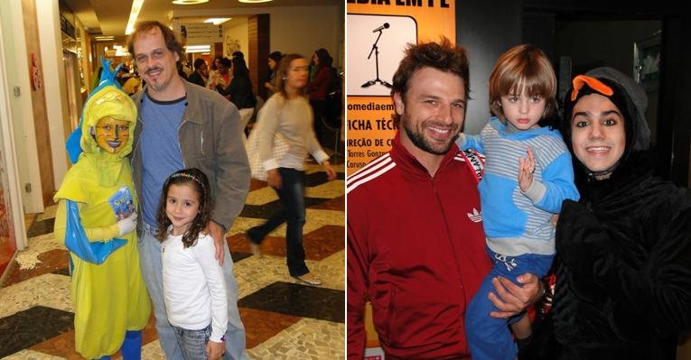 Guilherme Fontes e Cássio Reis levam os filhos ao teatro - André Romano / Photo Rio News