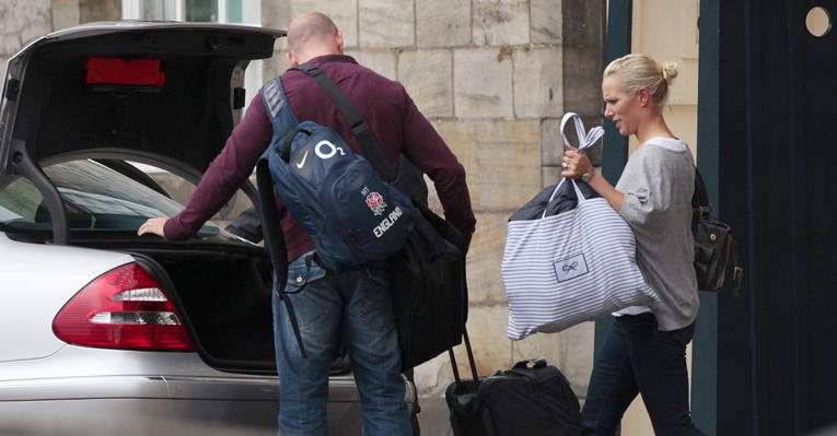 Princesa Zara Phillips e Mike Tindall voltam para casa - Reuters