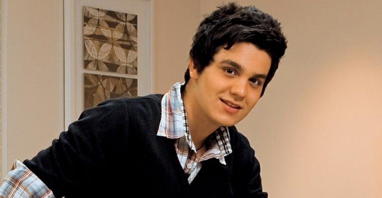 Luan Santana vai doar cachê do show à instituições de Recife - Caio Guimarães