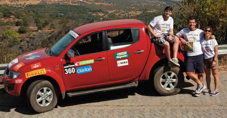 Maior medalhista olímpico do Brasil, Torben curte a mulher, Andrea, e o filho Marco entre uma tarefa e outra. - Júnia Garrido