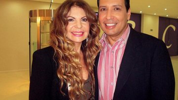 Em Osasco, Grande SP, Elba Ramalho e Wesley Sathler gravam na RedeTV!.