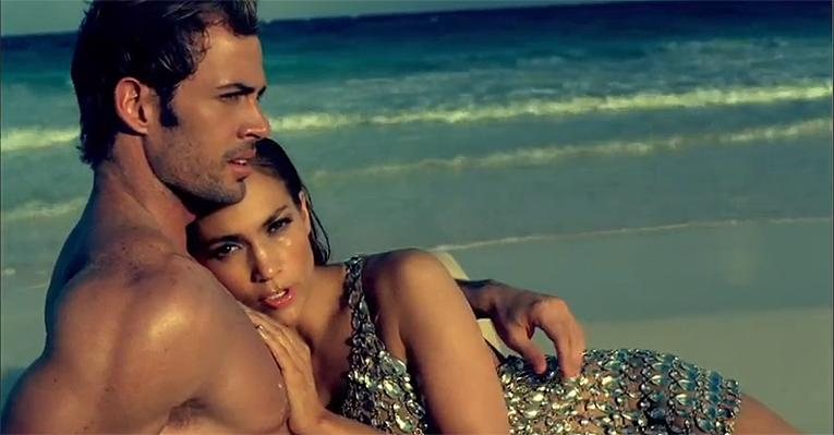 Jennifer Lopez com William Levy - Reprodução/YouTube