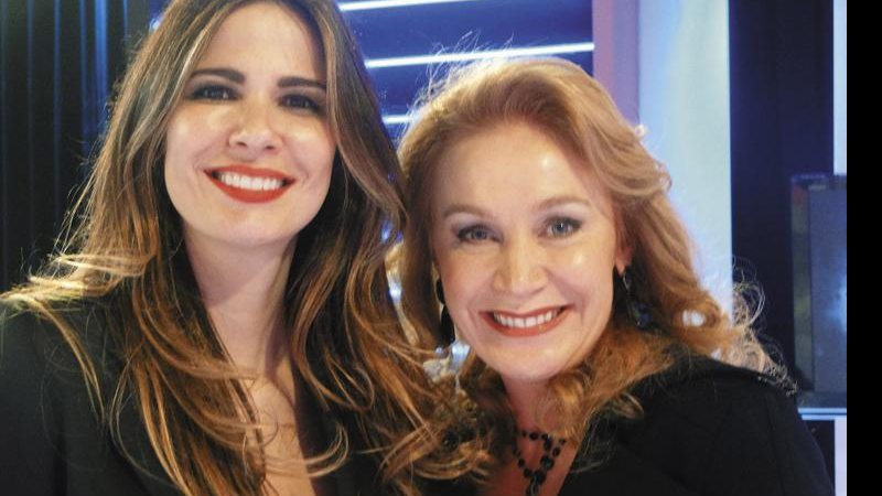 Luciana Gimenez recebe a estilista Marilice Martini e exibe linha de lingerie verão, na RedeTV!, Osasco, Grande SP.