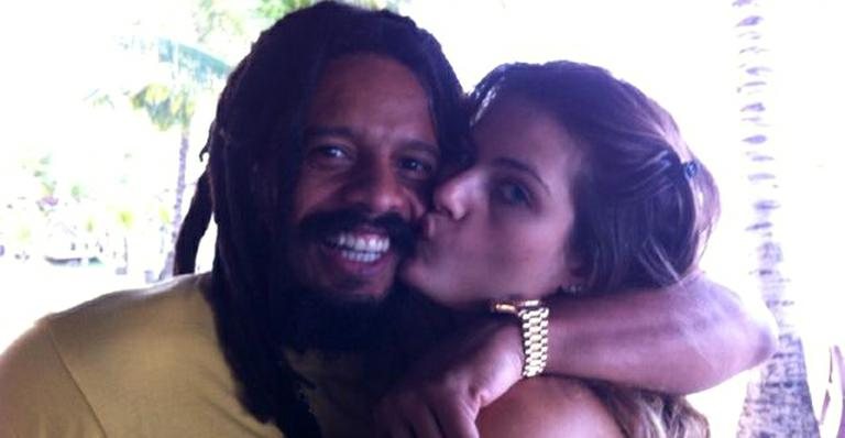 Isabeli Fontana e Rohan Marley em Porto de Galinhas - Reprodução/Twitter