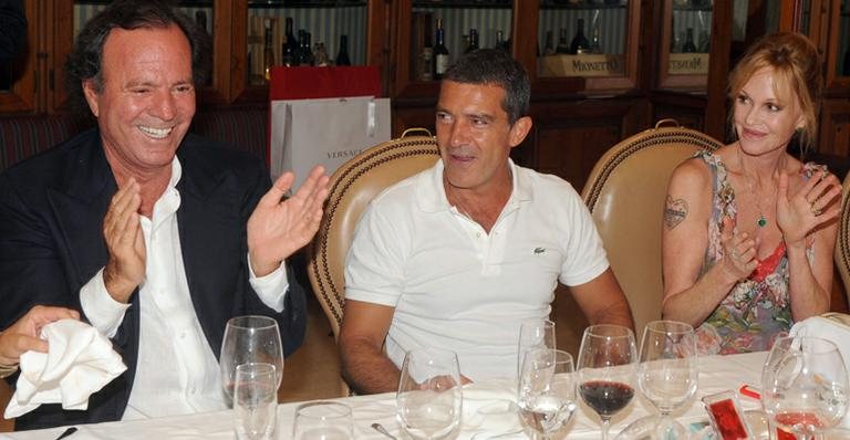 Antonio Banderas e Julio Iglesias em jantar - GrosbyGroup