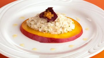 Tartar de robalo ao leite de coco - André Ctenas