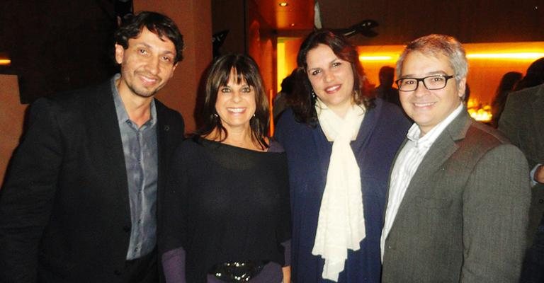 Danilo Brandão recebe Jóia Bergamo, Giovanna Ornelas e Ricardo Caminada, em lançamento de programa de premiações, em SP.