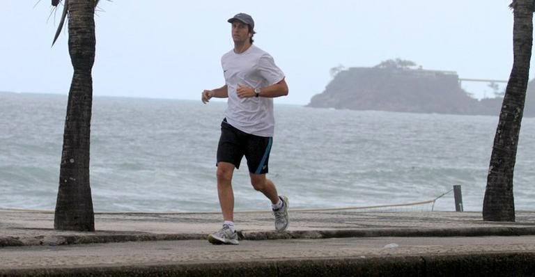 Vladimir Brichta corre em São Conrado, no Rio de Janeiro - Dilson Silva/AgNews