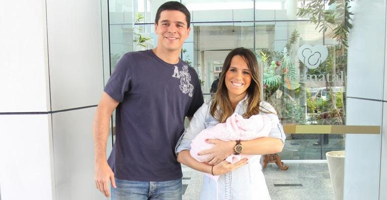 Diogo Boni, Fernanda Pontes e Maria Luiza - Anderson Borde / AgNews