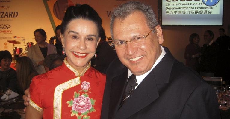 Lucélia Santos e Sidney Oliveira na festa de 10 anos da Câmara Brasil-China de Desenvolvimento Econômico.