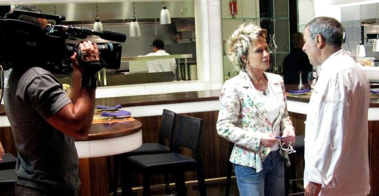 Ana Maria Braga com o chef Julian Serrado - TV Globo