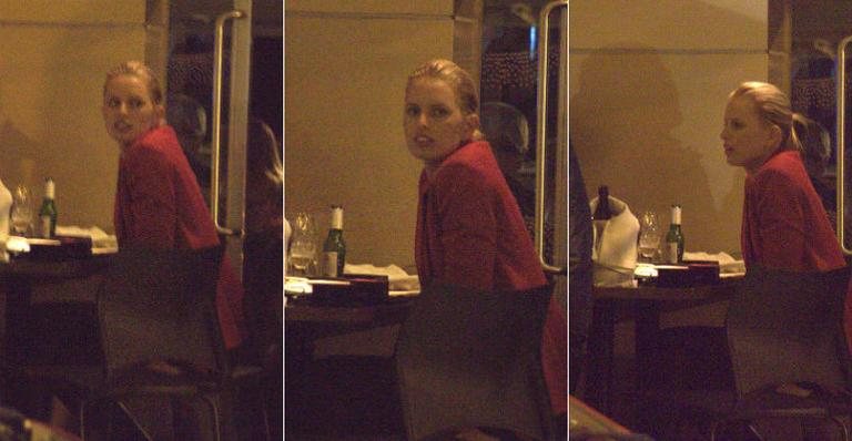 Karolina Kurkova em restaurante carioca - Rodrigo dos Anjos/ AgNews