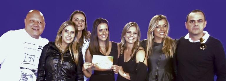 Ronaldo Giovanelli e Márvio Lúcio são recebidos por Gabriela Pasqualin, Juliana Cabral, Paloma Tocci, Milene Domingues e Marilia Ruiz na comemoração do 1º aniversário da atração da RedeTV!, em estúdio da emissora, em Osasco, SP.