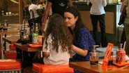 Carolina Kasting lancha com a filha no Rio - Alice Silva / AgNews