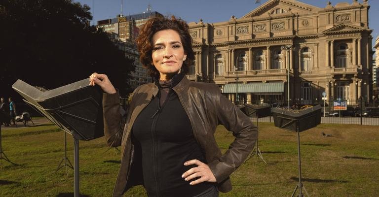 Atriz conhece o centenário Teatro Colón... - TV Globo