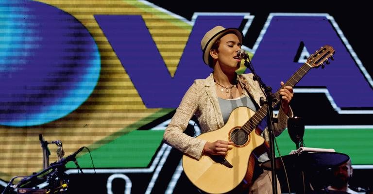 Maria Gadú se apresenta em festival de rádio, em SP.