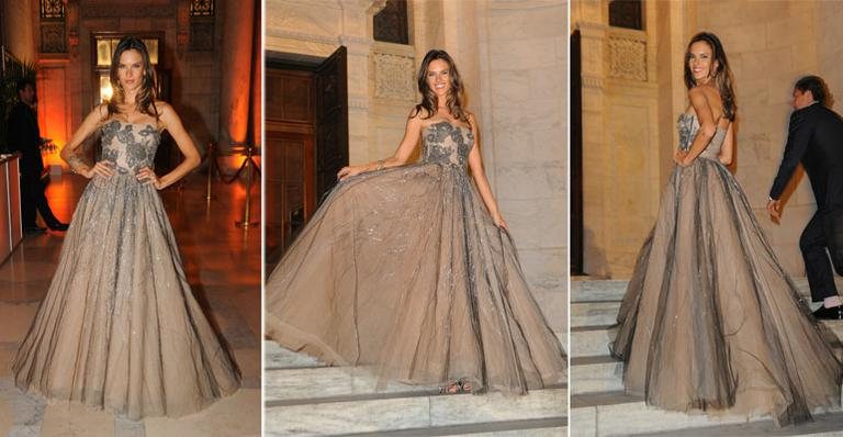 Alessandra Ambrosio e seu look glamouroso em NY - The Grosby Group