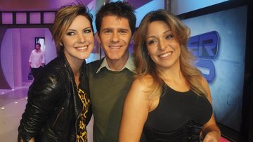 Em Osasco, SP, a ex-BBB Diana Balsini, o cantor Maicon e a modelo Carla Forseti confraternizam em encontro na sede da RedeTV!