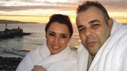 Adriana Schmidt, médica alergista, relaxa com o marido e médico Marcelo de Freitas Santos, em Viña de Mar, Chile.