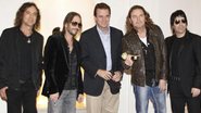 Prefeito Eduardo Paes entrega a chave da cidade aos músicos do Maná - Philippe Lima /AgNews