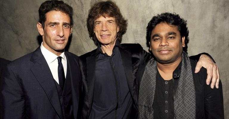 No bar de Jeffrey Jah, Mick Jagger e o compositor indiano A.R. Rahman lançam sua nova banda, SuperHeavy.