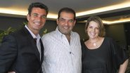 Jota Abussafi, ao centro, firma parceria com Fábio de Siqueira Rodarte e Mariana Penteado de Castro, ambos de instituição de cavaleiros, na capital paulista.